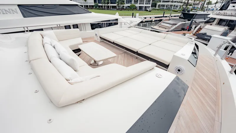 Pinch Me Yacht Photos Pics Luxurious Ocean Alexander 28R yacht deck with elegant seating, 2021 model.
