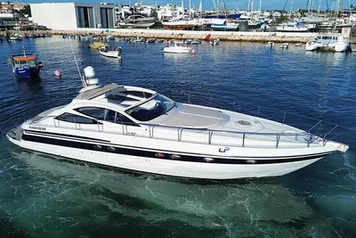 Pershing 52