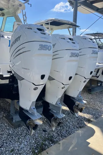  Yacht Photos Pics Triple Mercury 350 outboard engines on a 2009 Boston Whaler 345 Conquest boat.