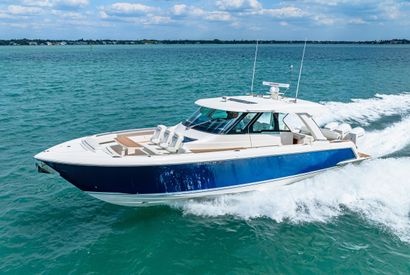2023 48' Tiara Yachts-48 LS Sarasota, FL, US
