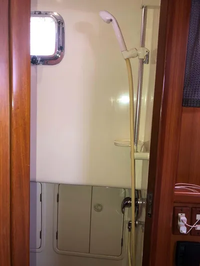 Dun Digg'n Yacht Photos Pics 