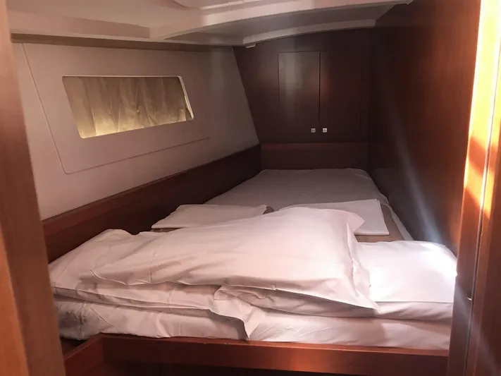  Yacht Photos Pics Beneteau Oceanis 45