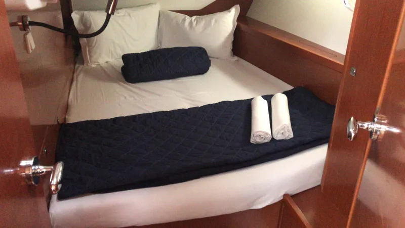  Yacht Photos Pics Beneteau Oceanis 45