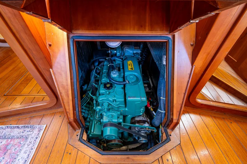 Safe Haven Yacht Photos Pics 