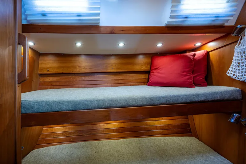 Safe Haven Yacht Photos Pics 