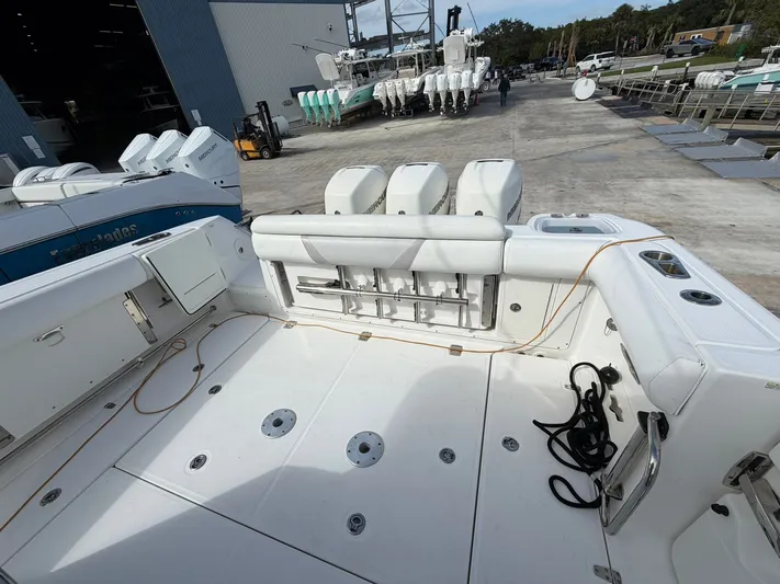 Fish Club Yacht Photos Pics 