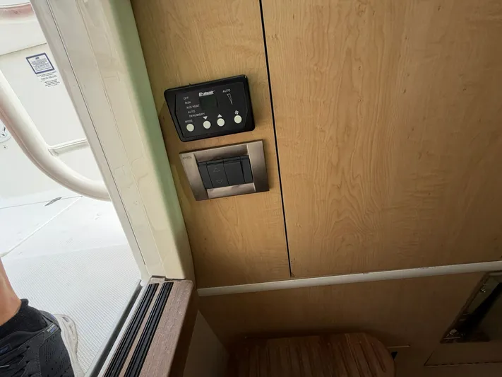 Fish Club Yacht Photos Pics 