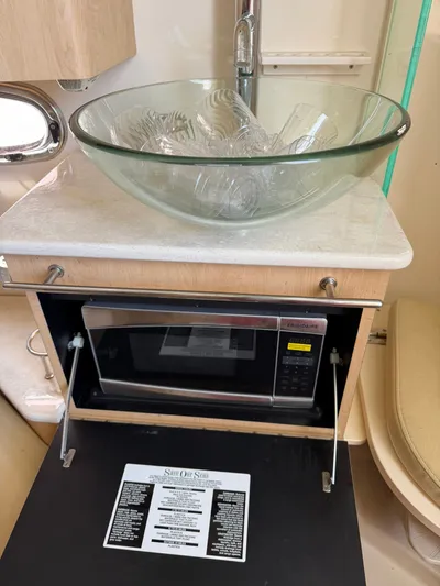 Fish Club Yacht Photos Pics 