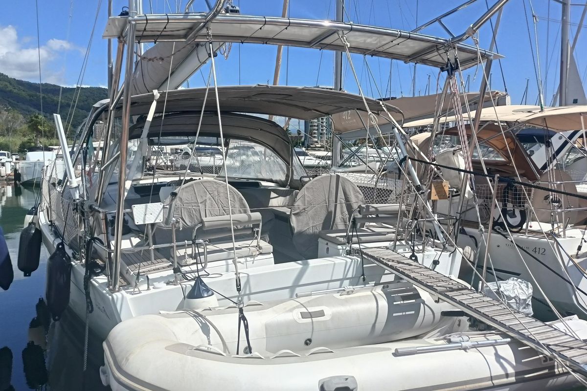 2016 Hanse 45 