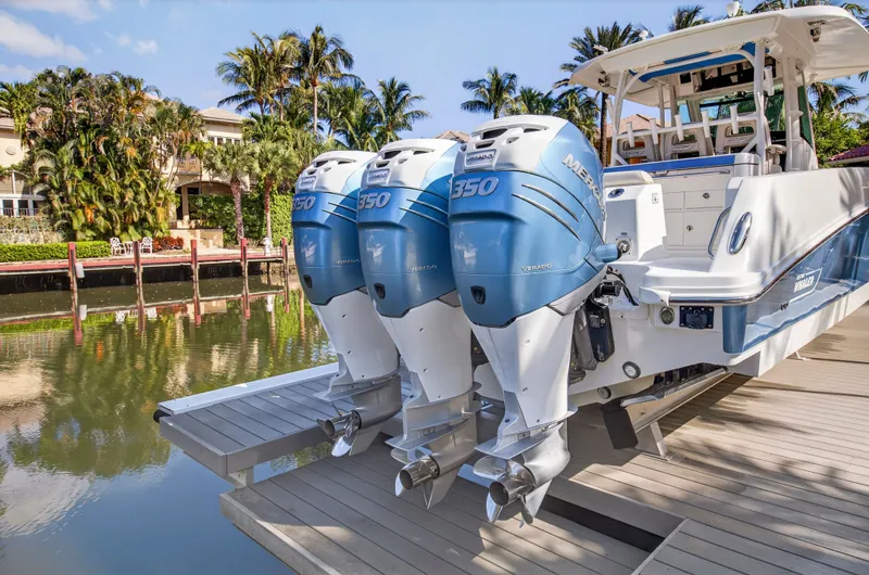 Landslide Yacht Photos Pics 