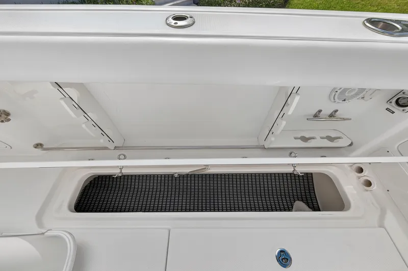 Landslide Yacht Photos Pics 