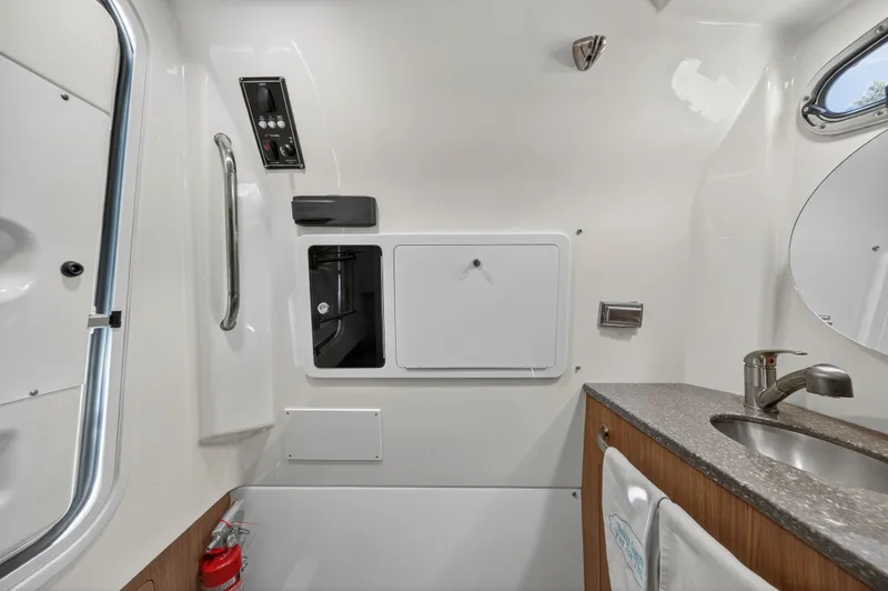 Landslide Yacht Photos Pics 