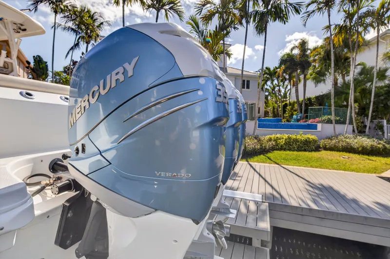 Landslide Yacht Photos Pics 