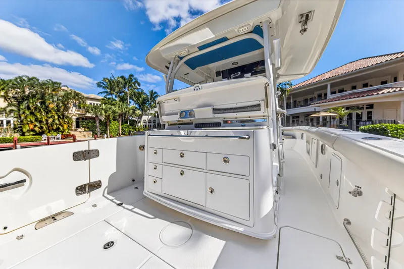 Landslide Yacht Photos Pics 