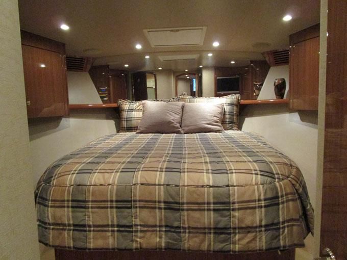 2007 Viking Enclosed Flybridge