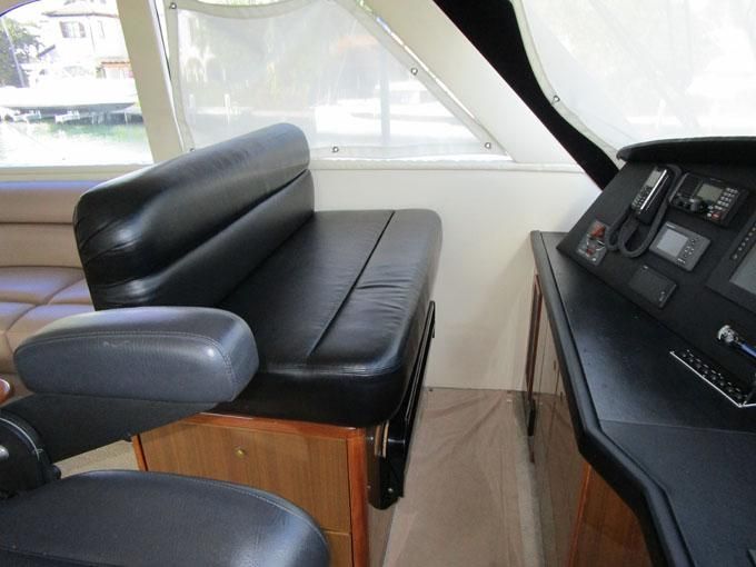 2007 Viking Enclosed Flybridge
