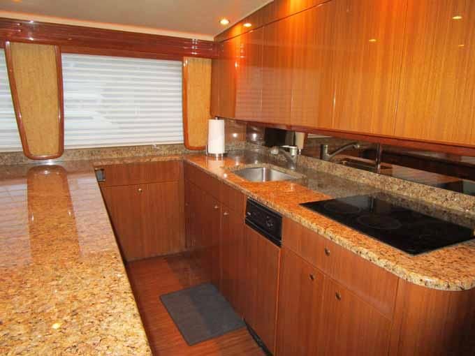 2007 Viking Enclosed Flybridge