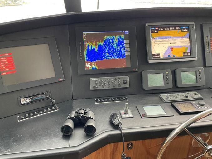 2007 Viking Enclosed Flybridge