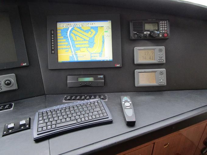 2007 Viking Enclosed Flybridge