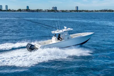 SeaVee 370z (Sea Keeper)