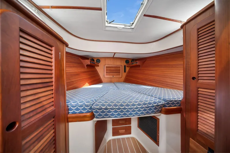 Ginna Yacht Photos Pics 