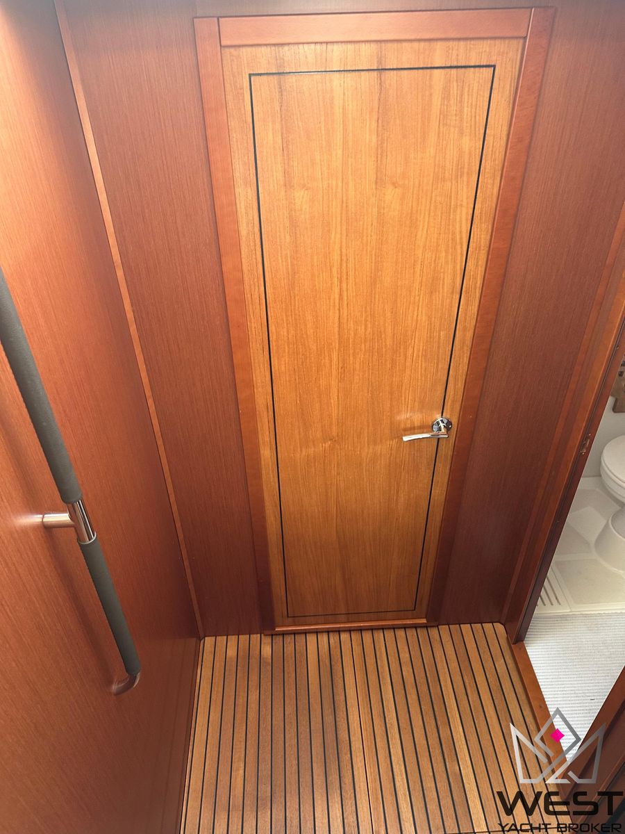 2013 Jeanneau 45 