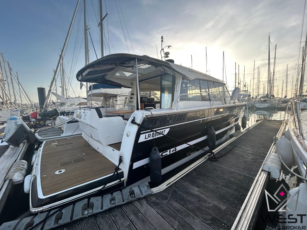 2013 Jeanneau 45 