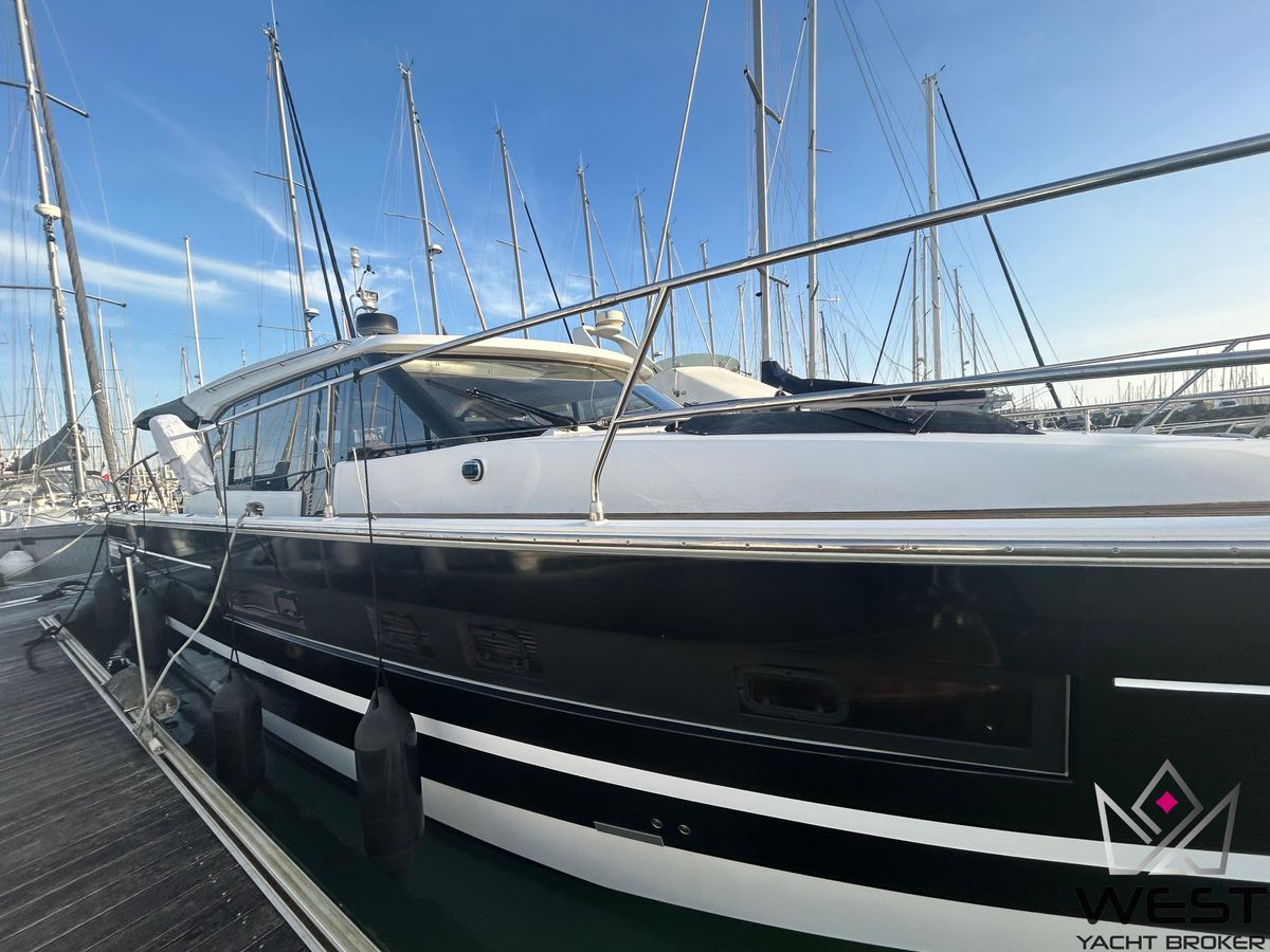 2013 Jeanneau 45 