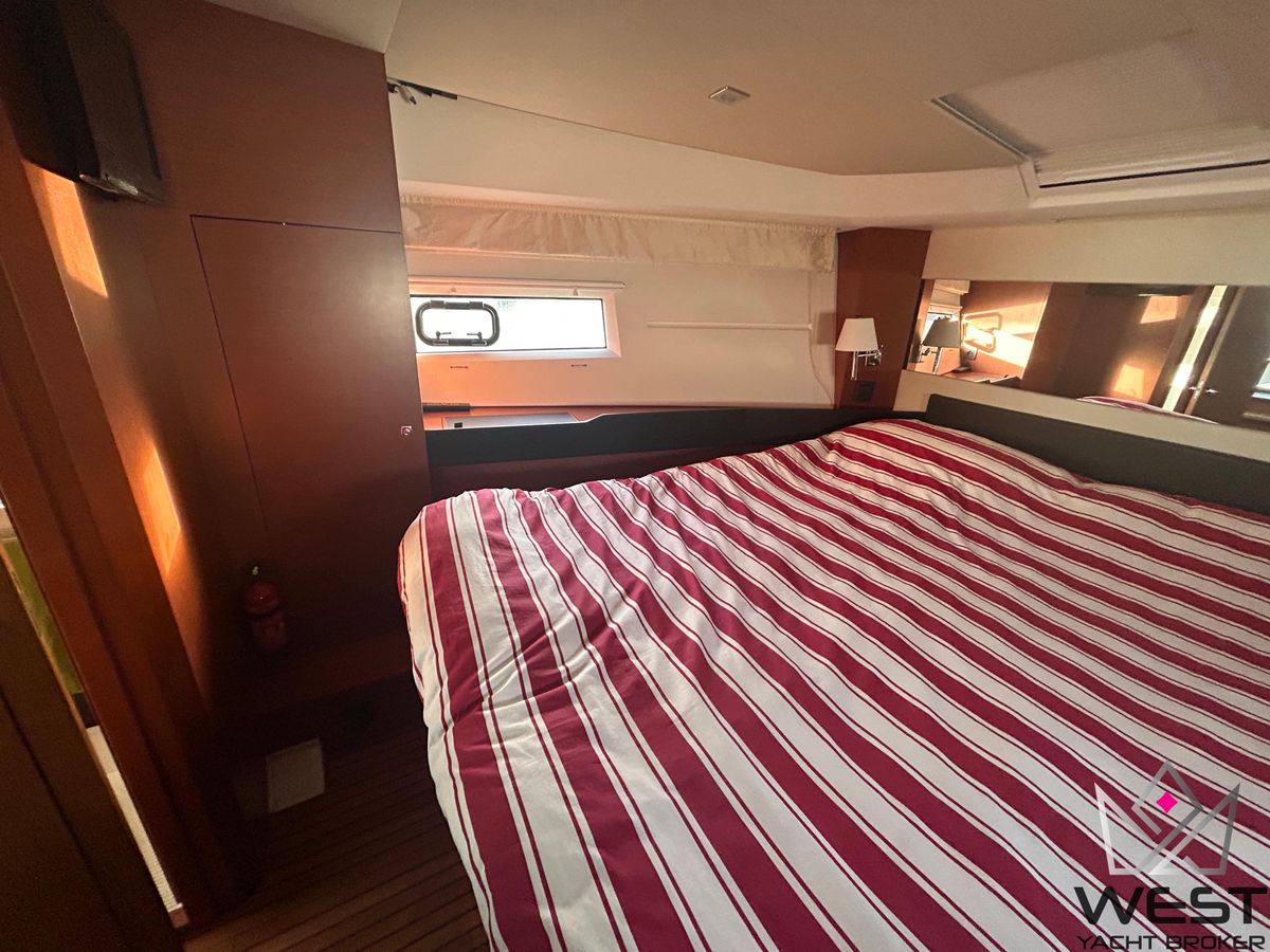 2013 Jeanneau 45 