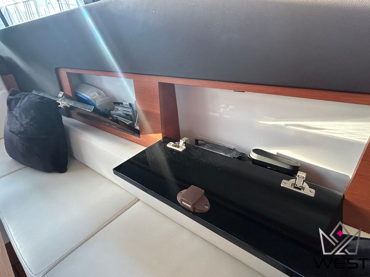 2013 Jeanneau 45 