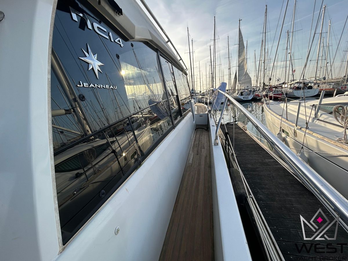 2013 Jeanneau 45 