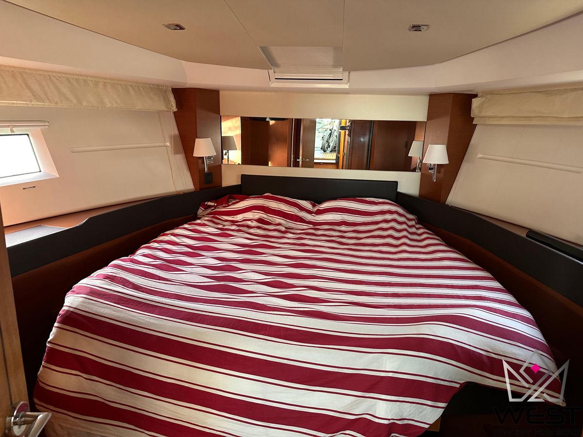 2013 Jeanneau 45 