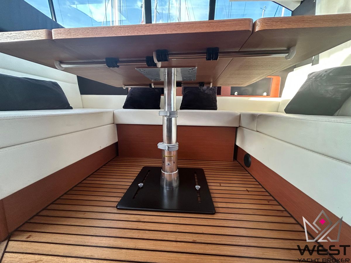 2013 Jeanneau 45 