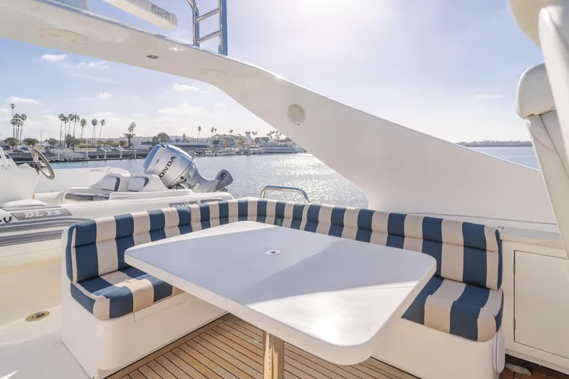 Suzie N Me Yacht Photos Pics 