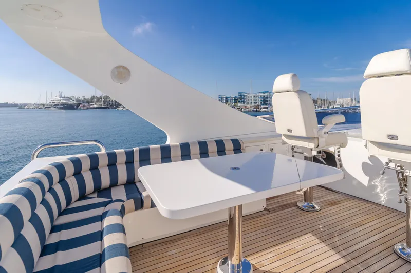 Suzie N Me Yacht Photos Pics 