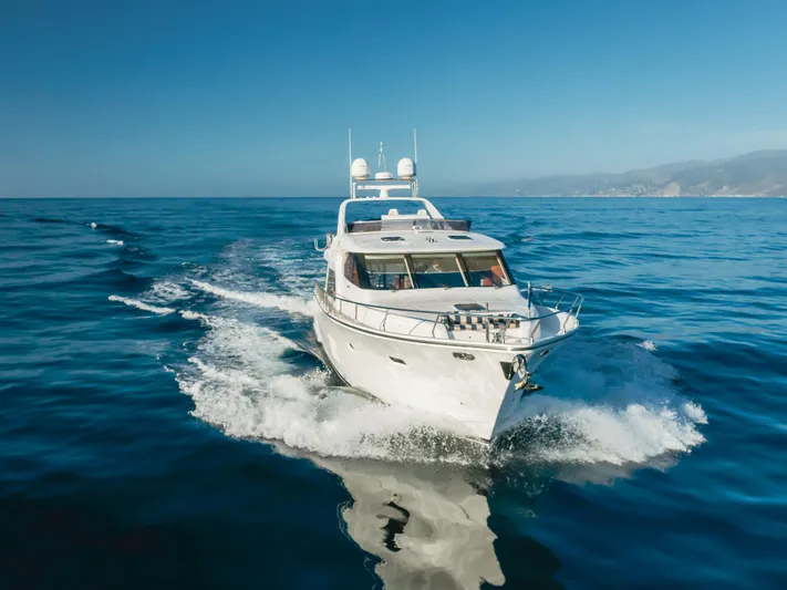 Suzie N Me Yacht Photos Pics 