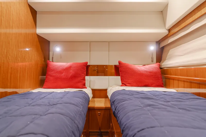 Suzie N Me Yacht Photos Pics 