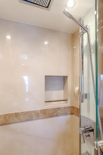 Suzie N Me Yacht Photos Pics 