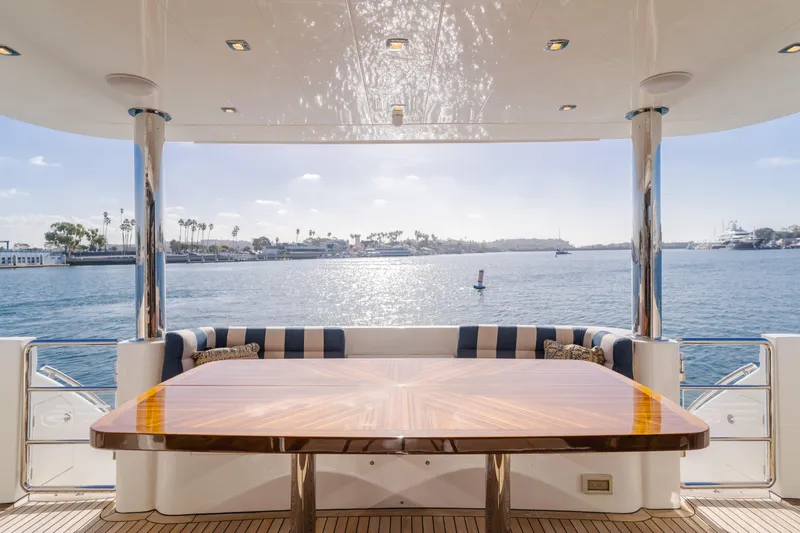 Suzie N Me Yacht Photos Pics 