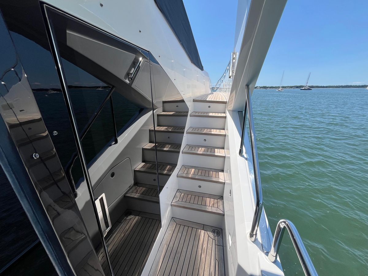 2019 Azimut 87 