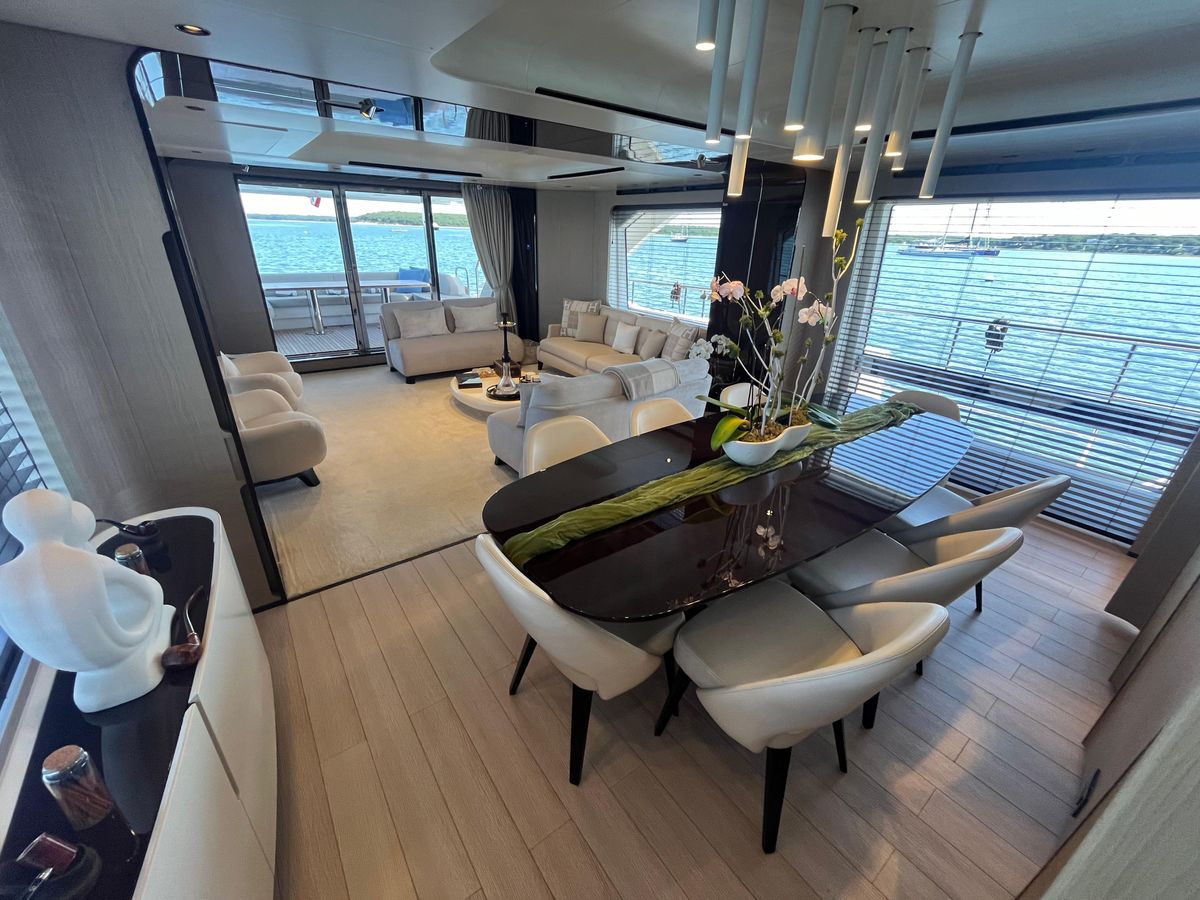 2019 Azimut 87 