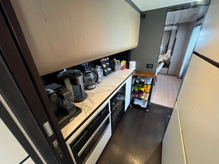 Mastermind Yacht Photos Pics 