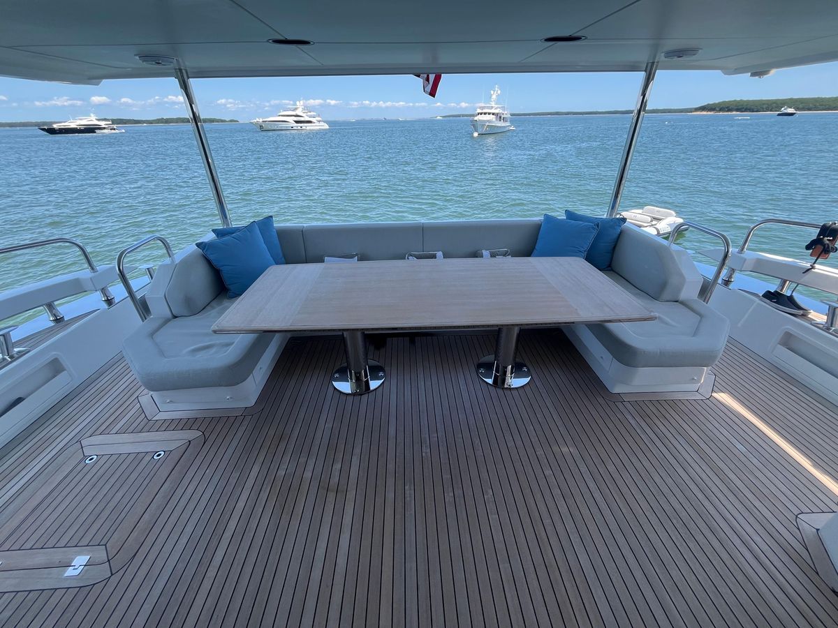 2019 Azimut 87 
