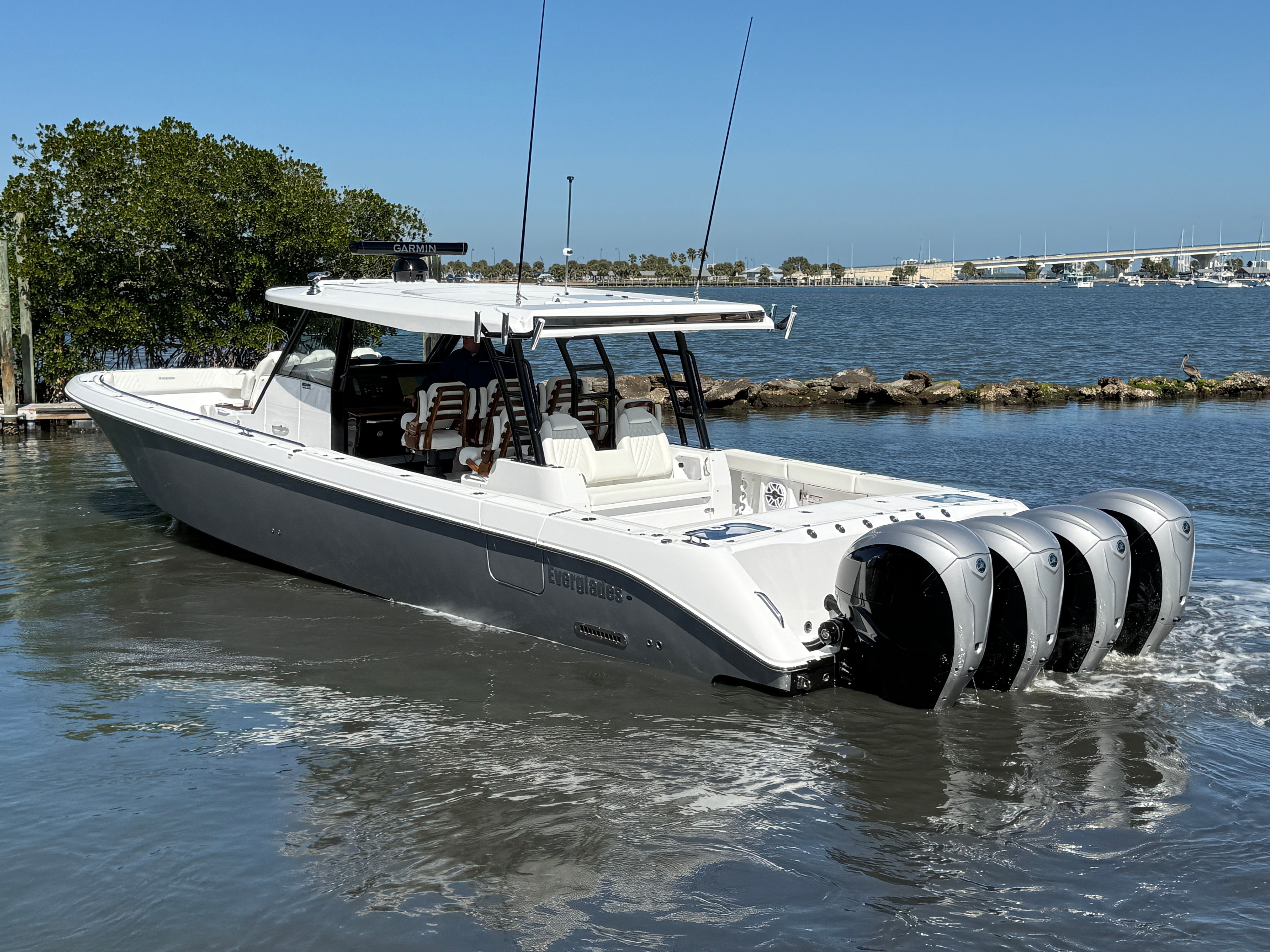 2026 EVERGLADES 455 CC - Image 4