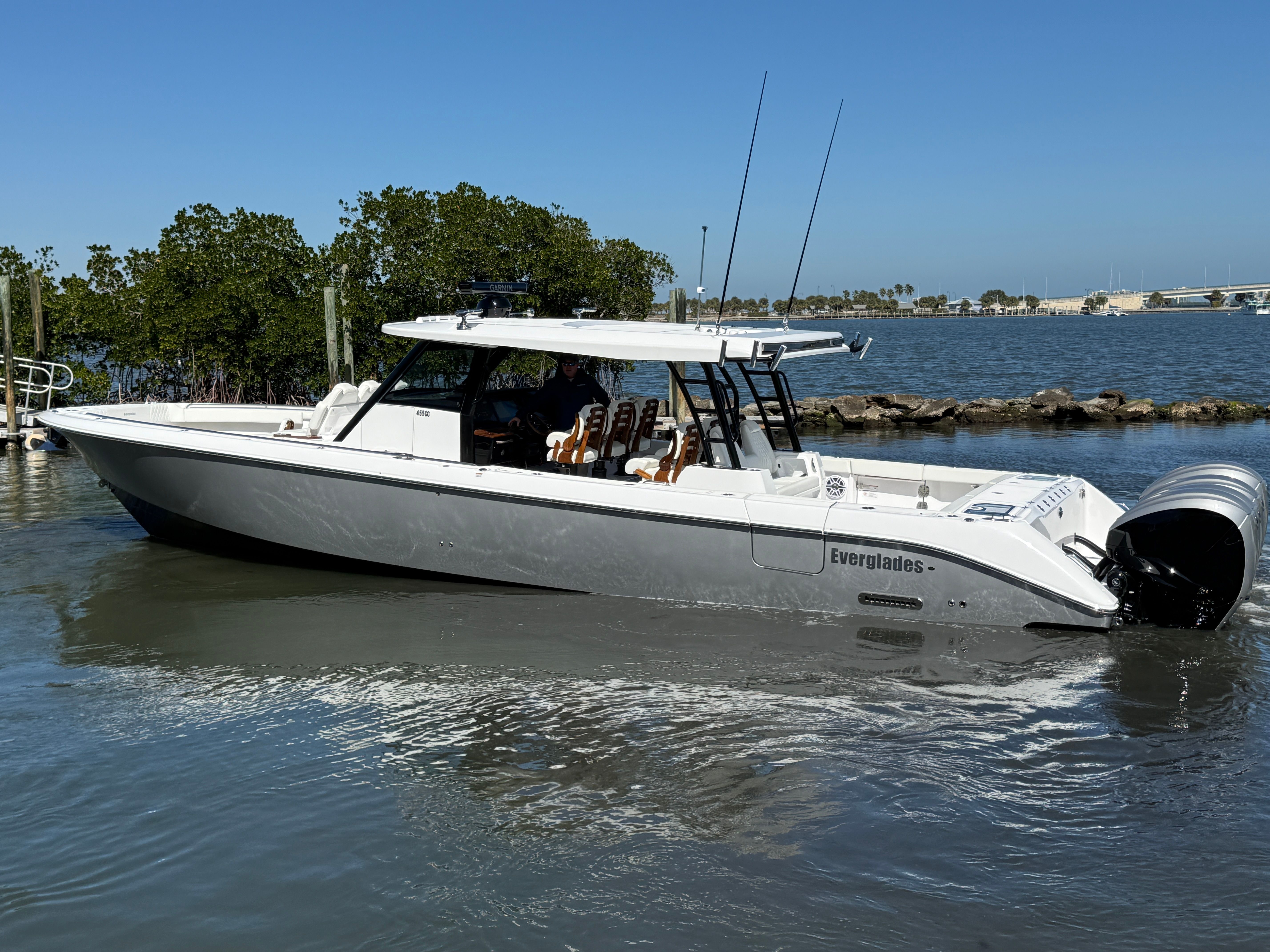 2026 EVERGLADES 455 CC - Image 2