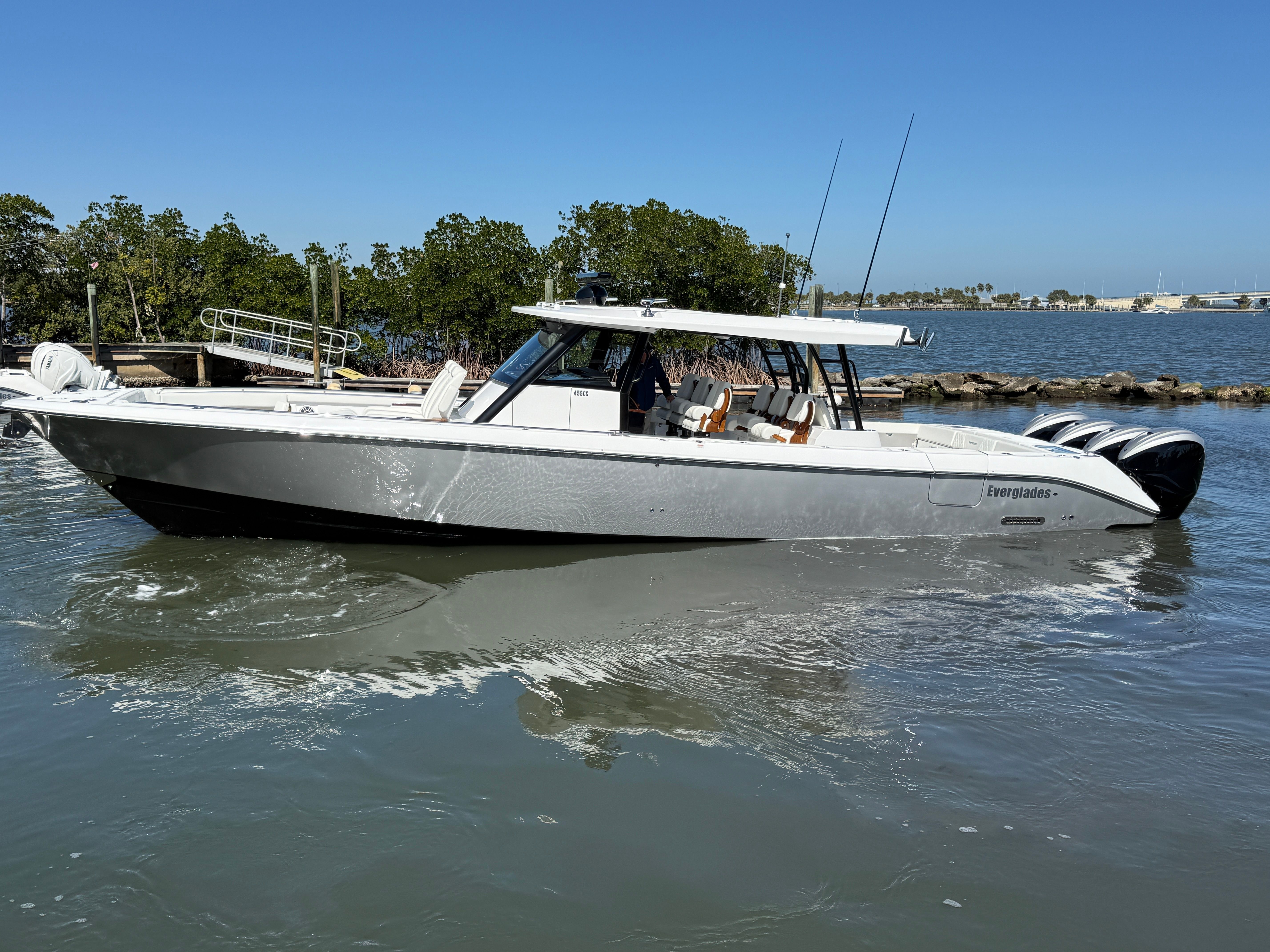 Everglades 455 Center Console