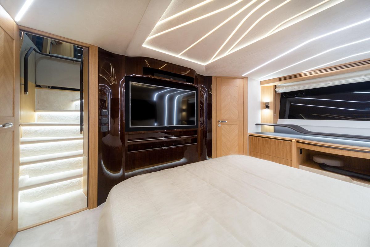 2020 Galeon 72 