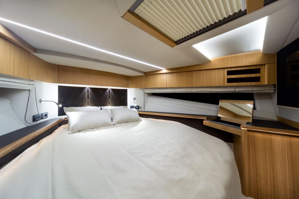 2020 Galeon 72 