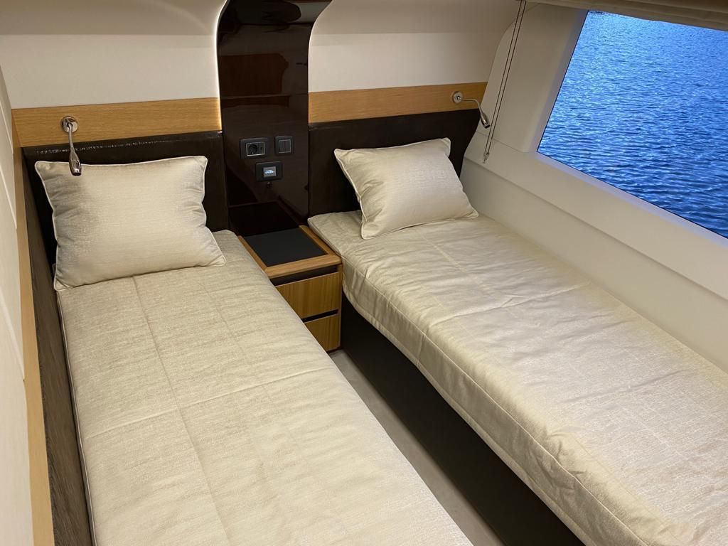 2020 Galeon 72 