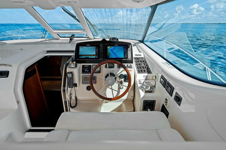 2009 Tiara Yachts 4300 Sovran